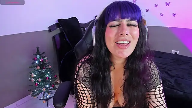 Monserrat_Cute_'s cam snapshot