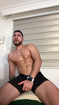 Thiago_Hill's cam snapshot