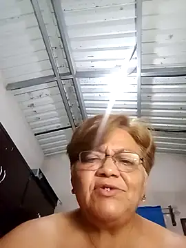 Madrastrahot69 live sex cam