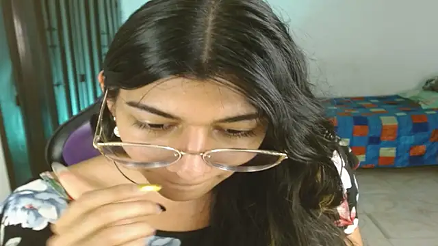 engielphoenis14 live sex cam