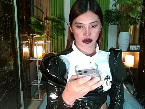 Queen_kendalx19 live sex cam