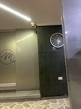 Maxim-Walker live sex cam