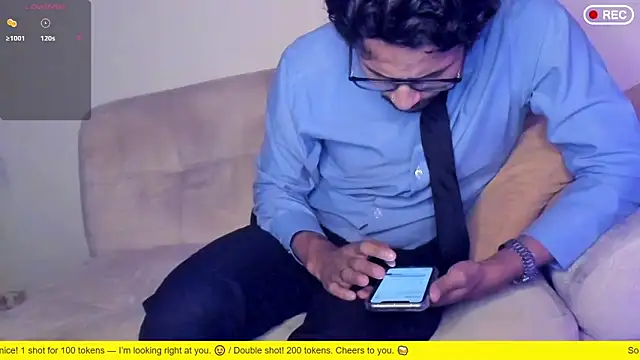 Nicholasrodrii live sex cam