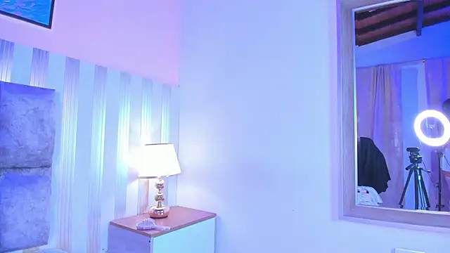 gia_malkova's cam snapshot