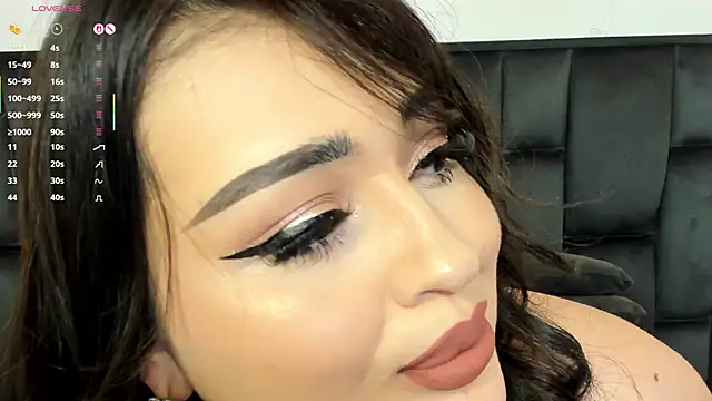 MartinaMadisson live sex cam