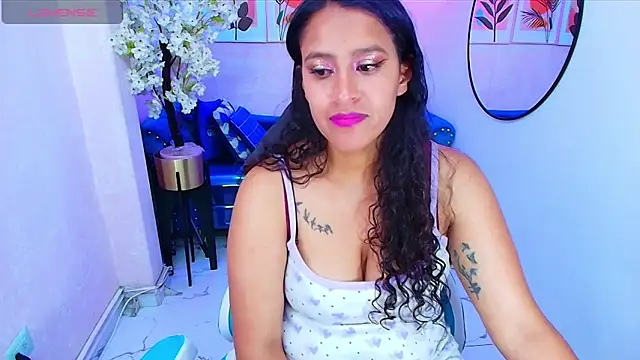 Lili_rousx's cam snapshot