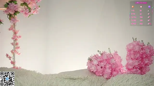 AmiLewis live sex cam