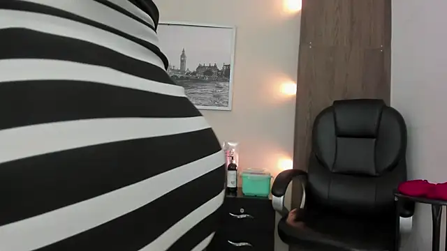 Cheryl_JONES live sex cam