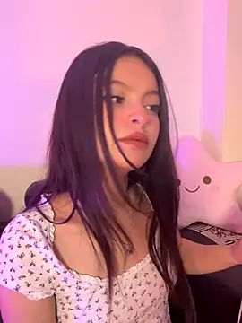 LucyEvans_ live sex cam