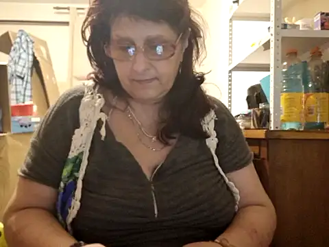 Samantha_Squirt@xh live sex cam