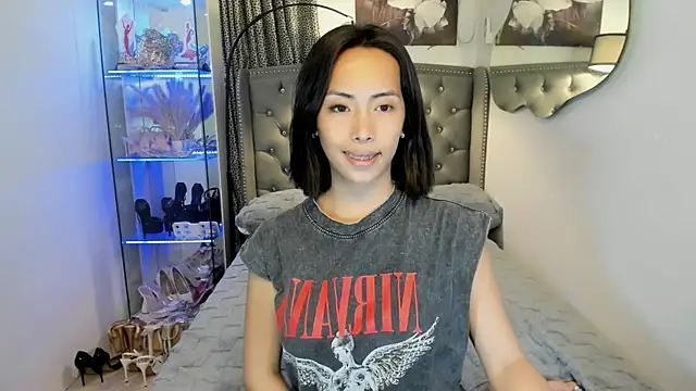 reighnempress live sex cam