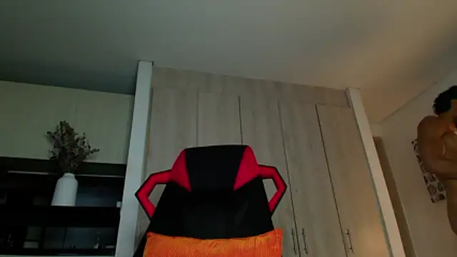 Robyn_Miller live sex cam