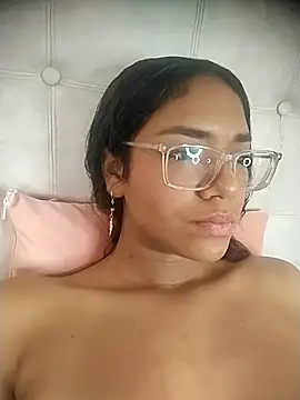 salem_gus_'s cam snapshot