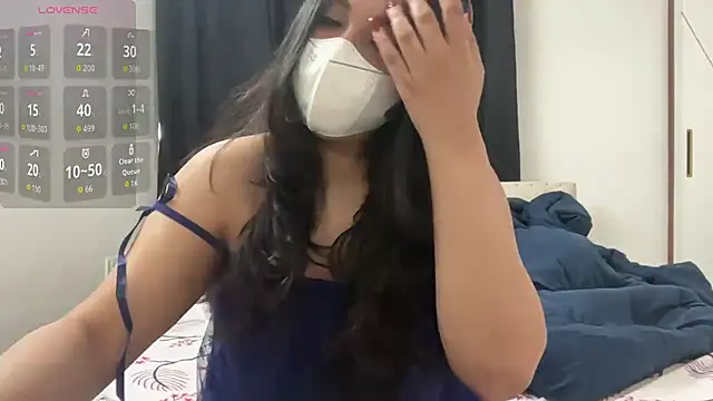 oviyakalra's cam snapshot