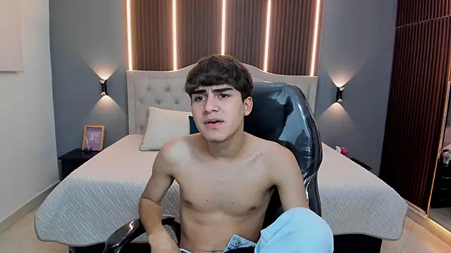 Tommy18__'s cam snapshot