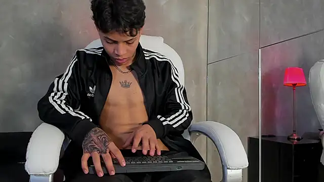 Renzo_Dogan's cam snapshot