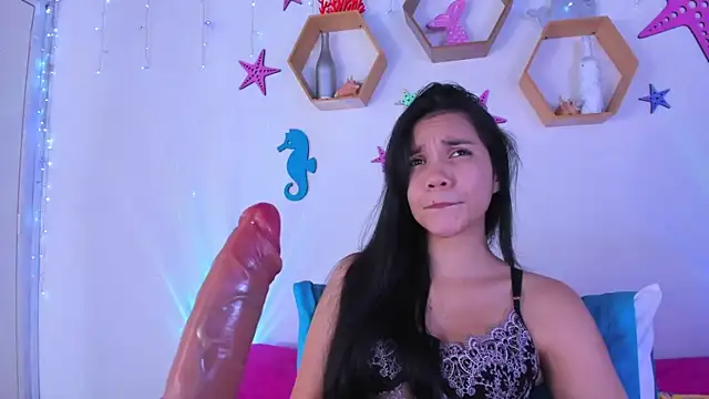 Emiily_Parkerr's cam snapshot