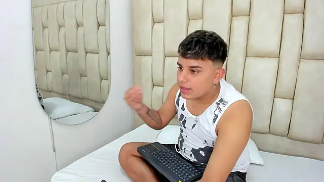 DevilWisp live sex cam