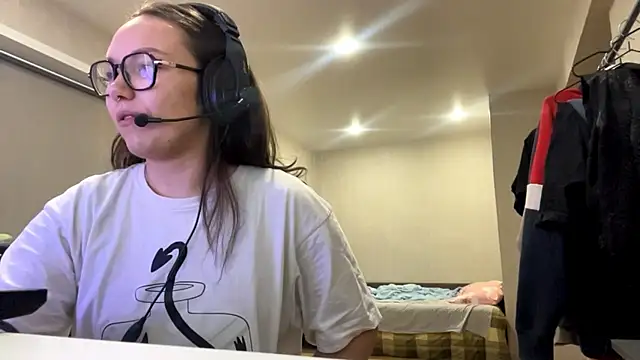 KerriMcbreen's cam snapshot