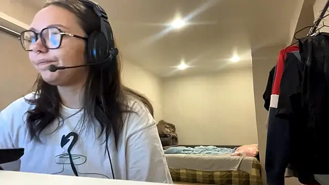 KerriMcbreen's cam snapshot