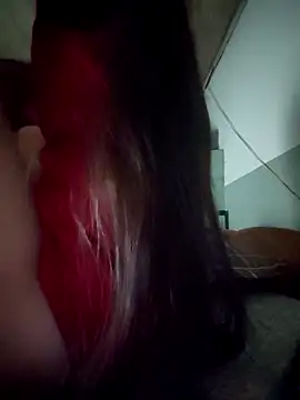 LianLaz live sex cam