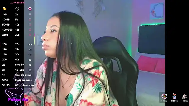 SallyWhitee live sex cam