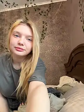 ErikaMuse's cam snapshot