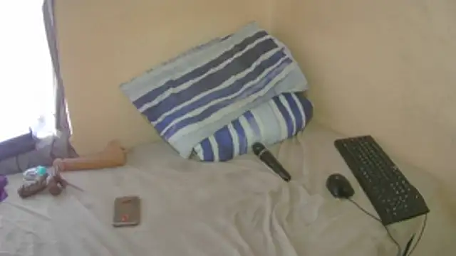 XhosaBoobs4U's cam snapshot