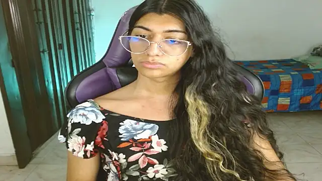 engielphoenis14 live sex cam