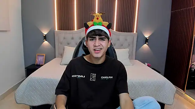 Tommy18__'s cam snapshot