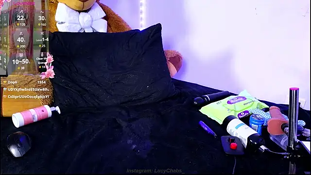 LucyChabs_ live sex cam