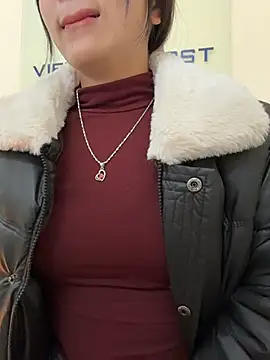 Thaocutee live sex cam