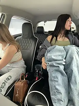 JulliaVegas live sex cam