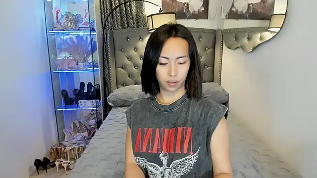 reighnempress live sex cam