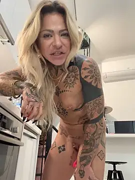 Divina_X_ live sex cam