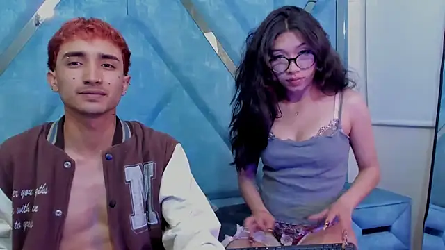 LauryAndNarem69's cam snapshot