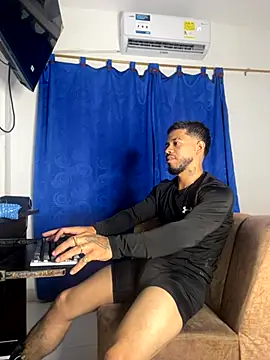 Kylian_Alessandro live sex cam