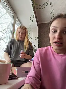 ErikaMuse's cam snapshot