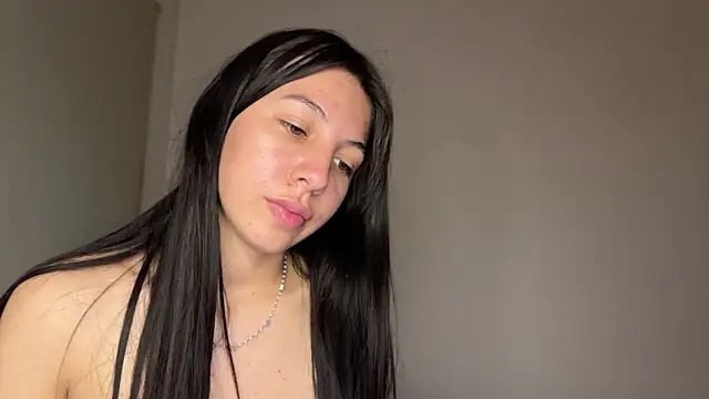 heyitsmia's cam snapshot