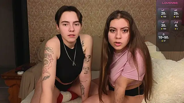 twobabesweet live sex cam