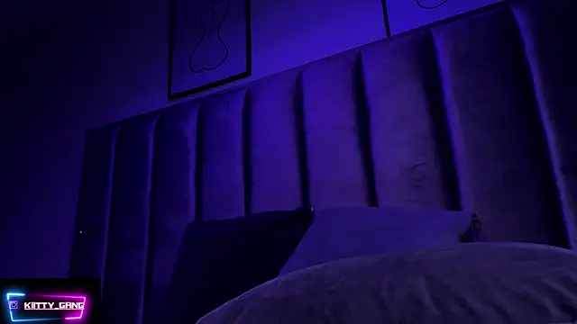 Kitty_Gang's cam snapshot