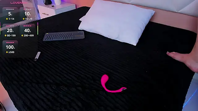 veronica_hill_'s cam snapshot