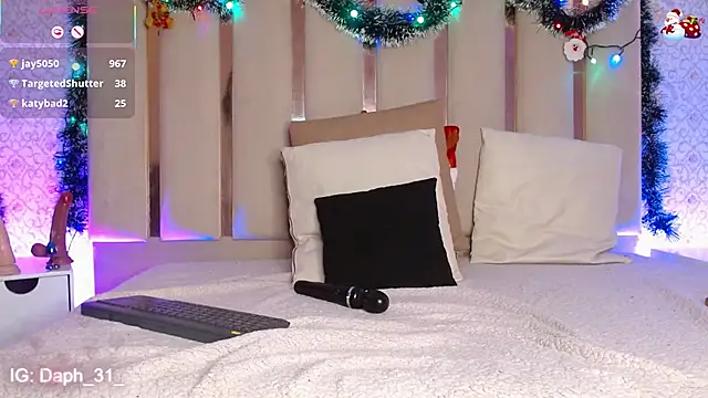 Daphnne_tay live sex cam