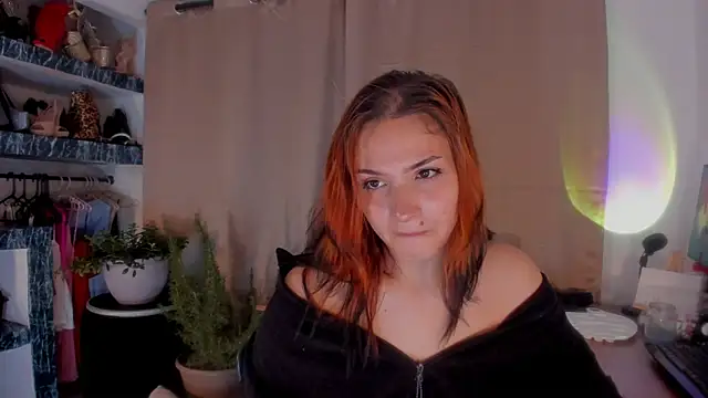 AmaruBloom live sex cam