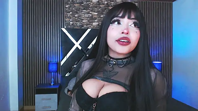 aurora_and_trixx live sex cam