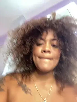 riri_brunnete live sex cam