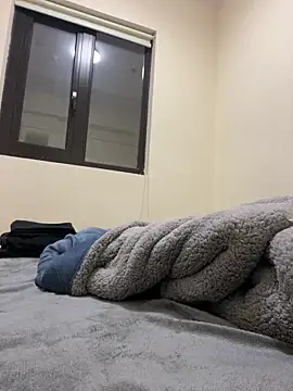 qiqi2000 live sex cam