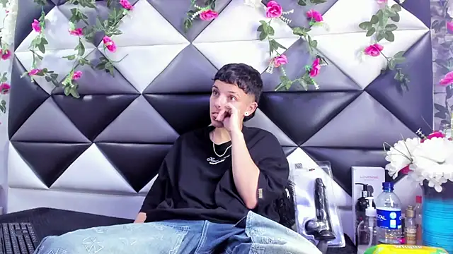 Megan_Thompson_ live sex cam