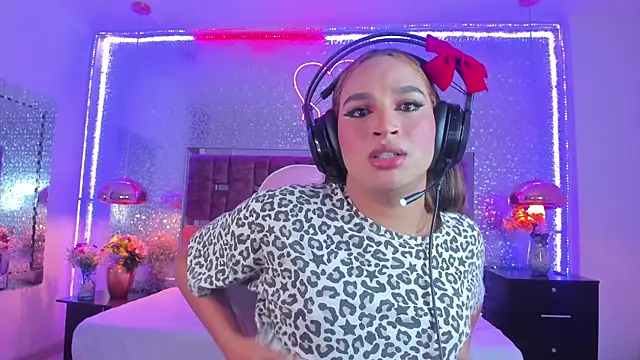 KylieVictoria live sex cam