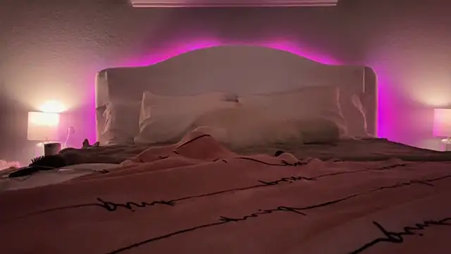 ValentinaPlays live sex cam